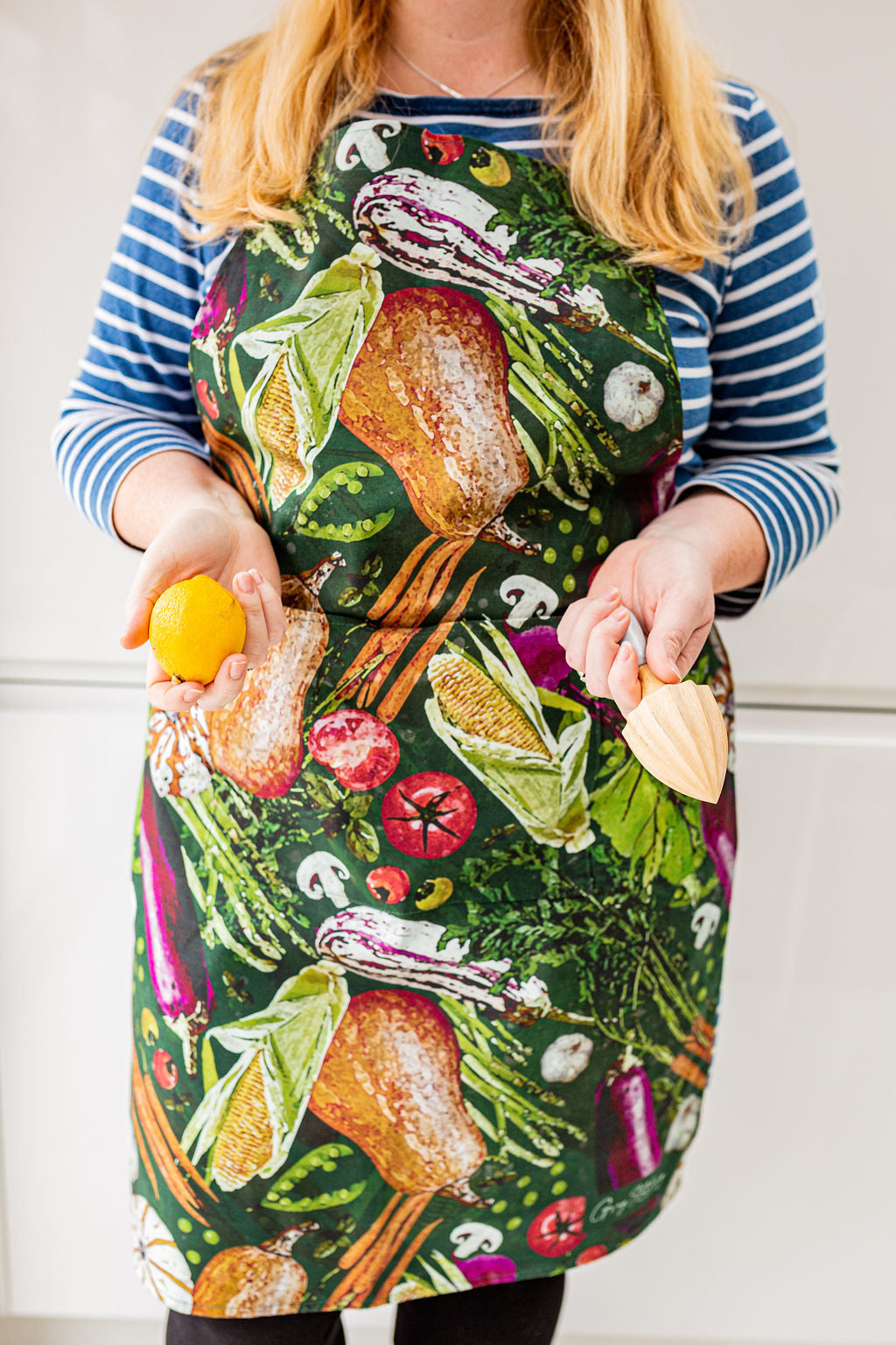 The Vegetable Box - Apron in Racing Green